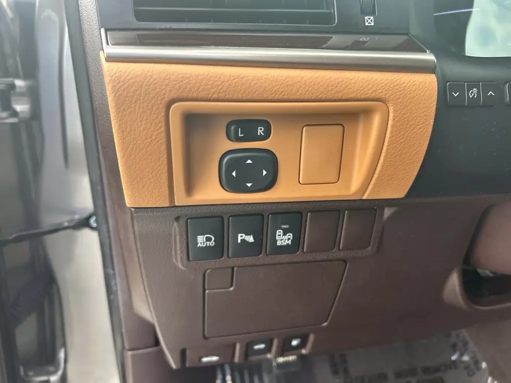 2018 Lexus ES - $24,683