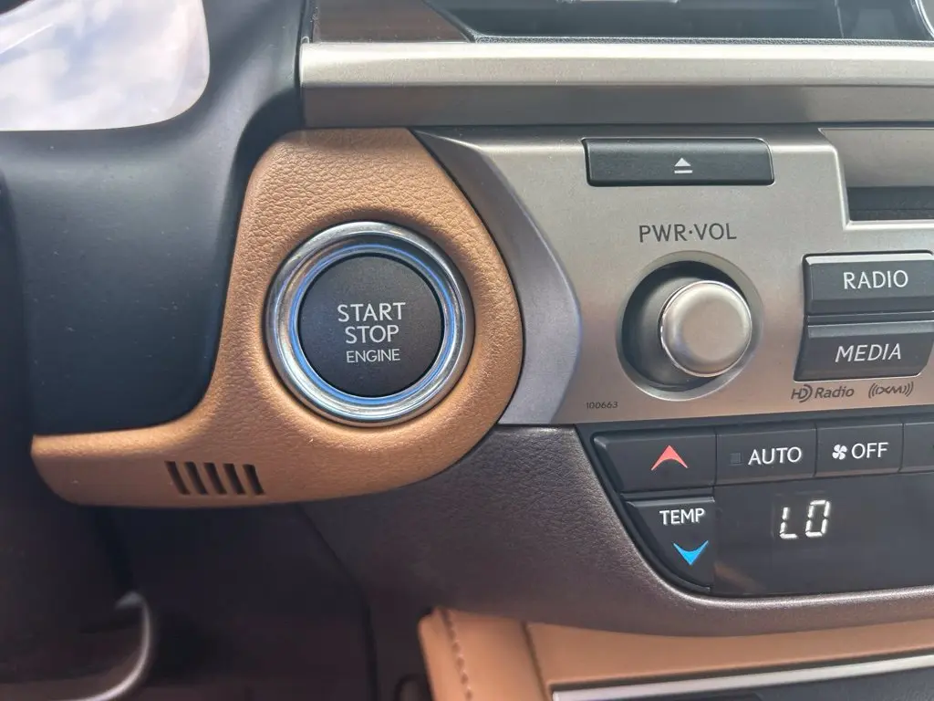 2018 Lexus ES - $24,683