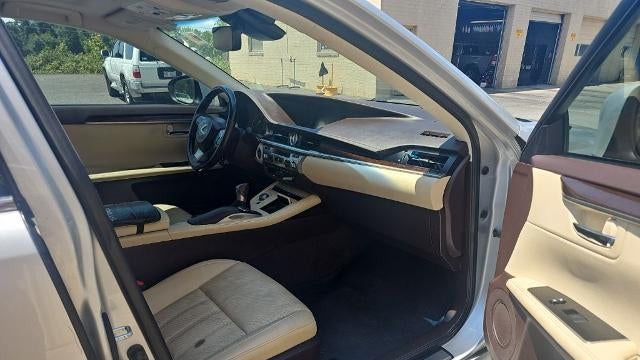 2017 Lexus ES 350 Base