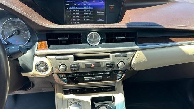 2017 Lexus ES 350 Base
