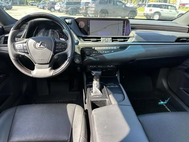 2019 Lexus ES - $24,995