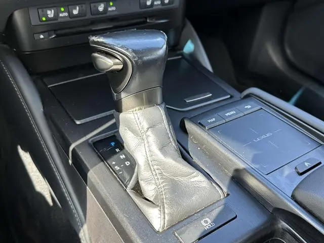 2019 Lexus ES - $24,995