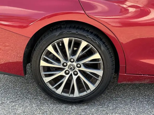 2019 Lexus ES - $24,995