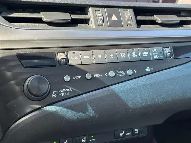 2019 Lexus ES - $24,995