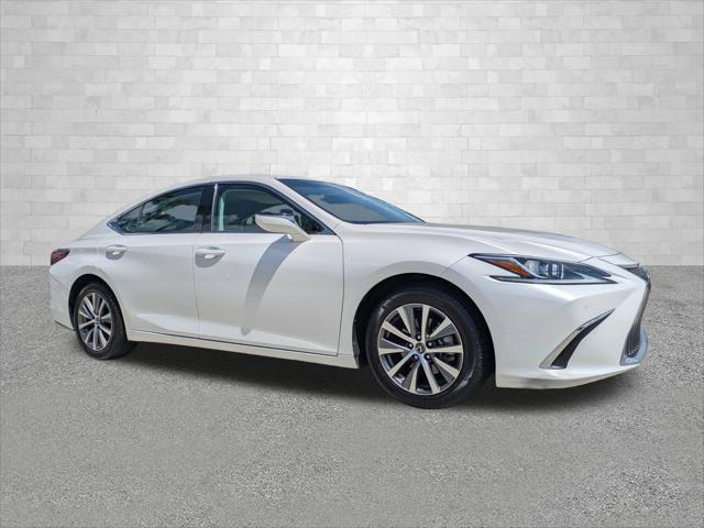 2019 Lexus ES - $28,144