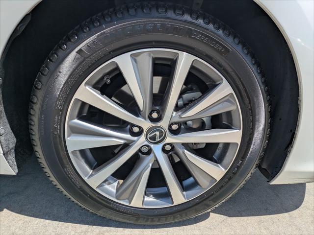 2019 Lexus ES - $28,144