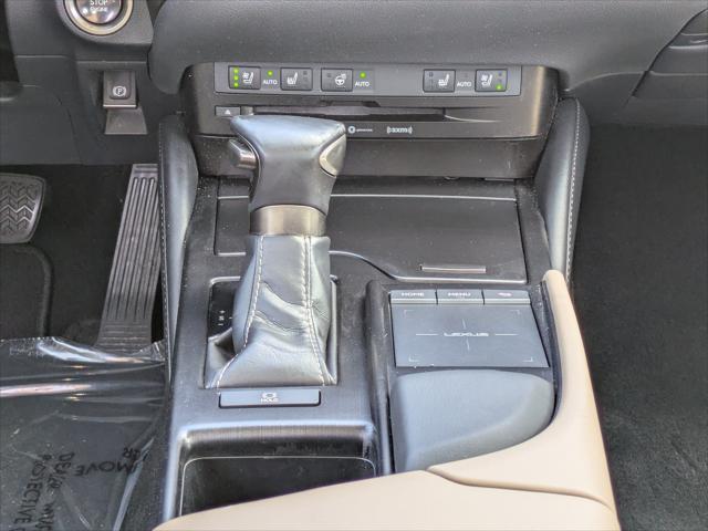 2019 Lexus ES - $28,144