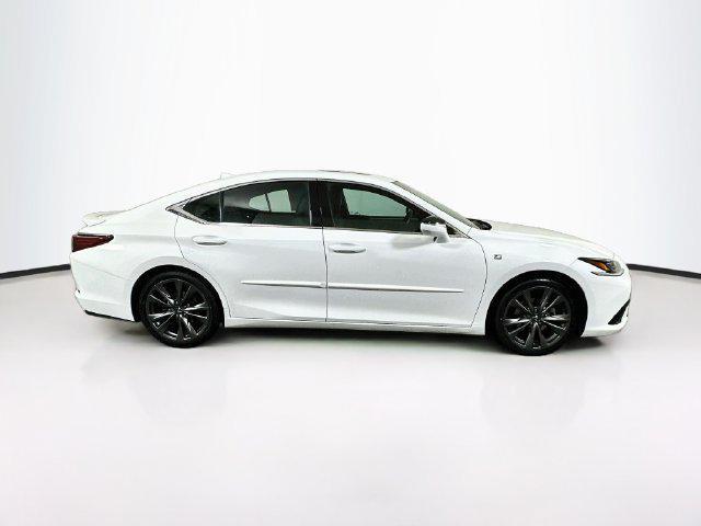 2019 Lexus ES - $26,628