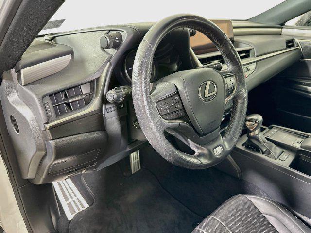 2019 Lexus ES - $26,628