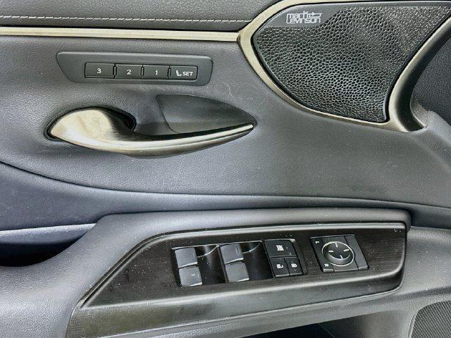 2019 Lexus ES - $26,628