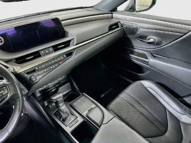 2019 Lexus ES - $26,628