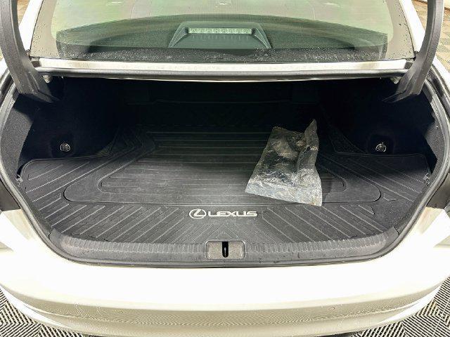 2019 Lexus ES - $26,628