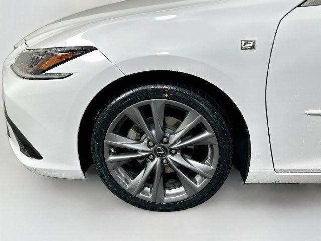 2019 Lexus ES - $26,628