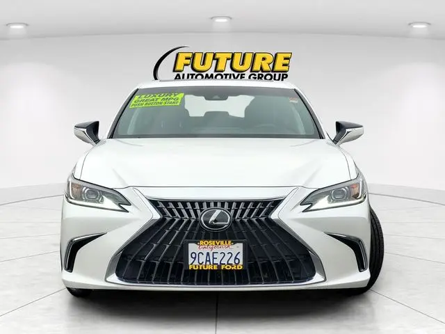 2022 Lexus ES - $29,888