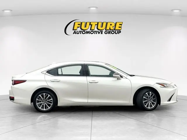2022 Lexus ES - $29,888