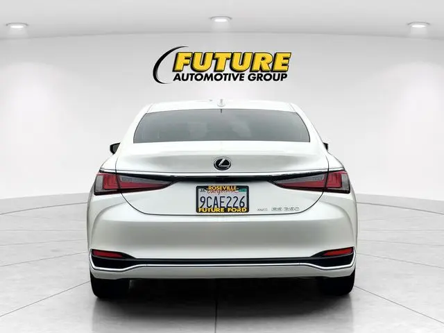 2022 Lexus ES - $29,888
