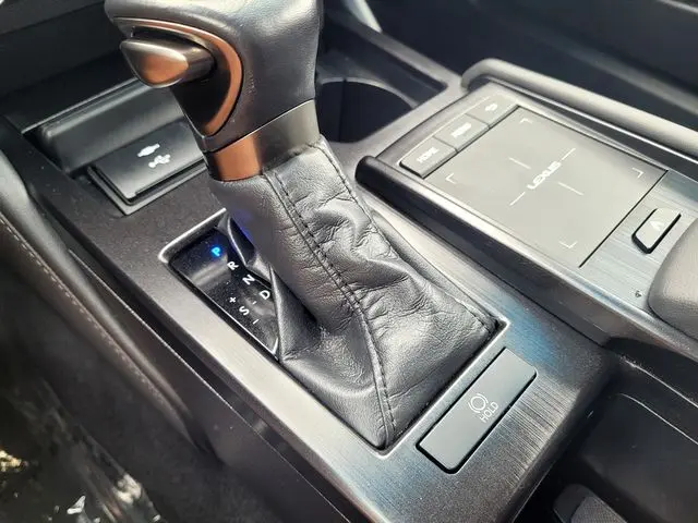 2022 Lexus ES - $29,888