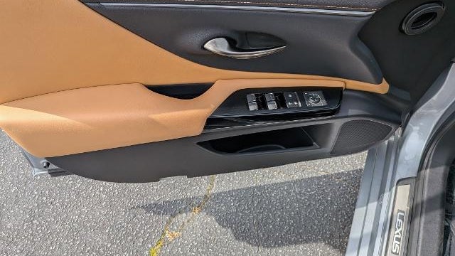 2023 Lexus ES 350 Base