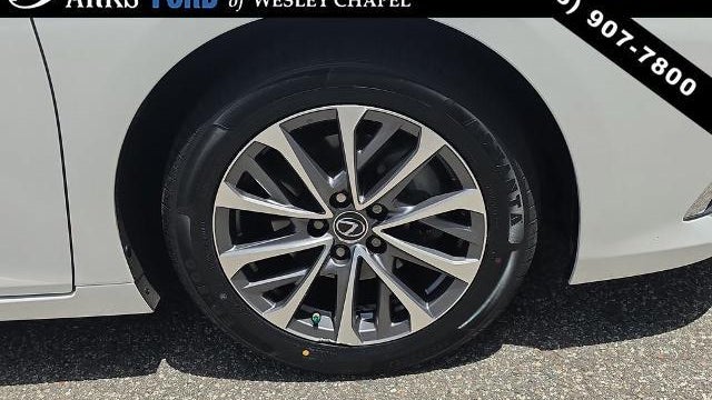 2022 Lexus ES 350 Base