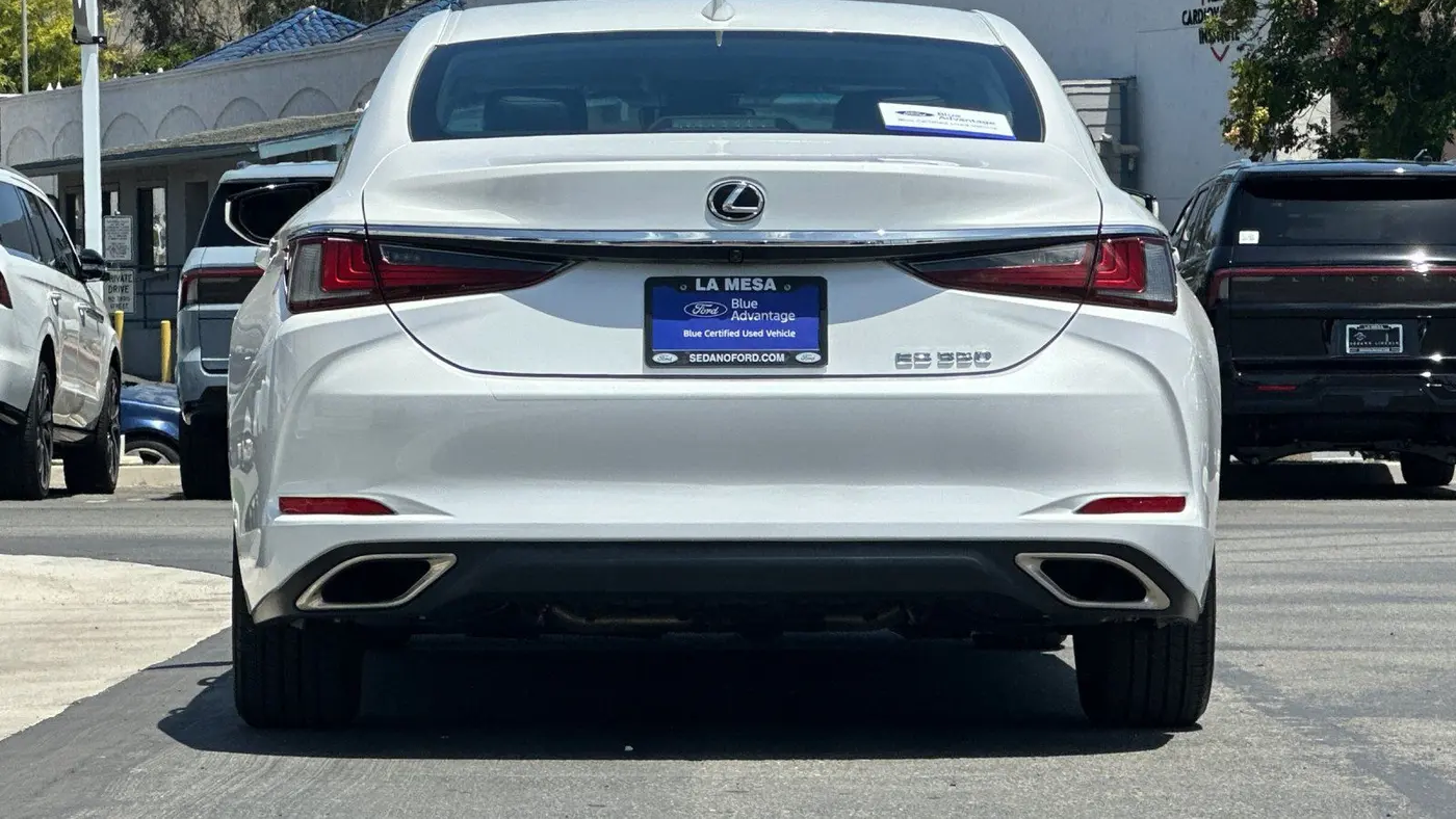 2022 Lexus ES 350 Base
