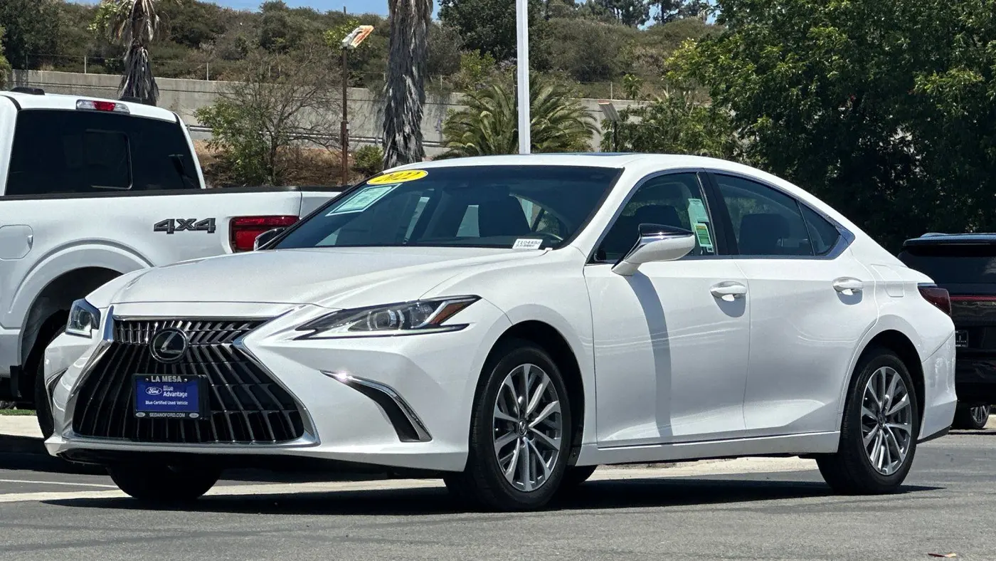 2022 Lexus ES 350 Base