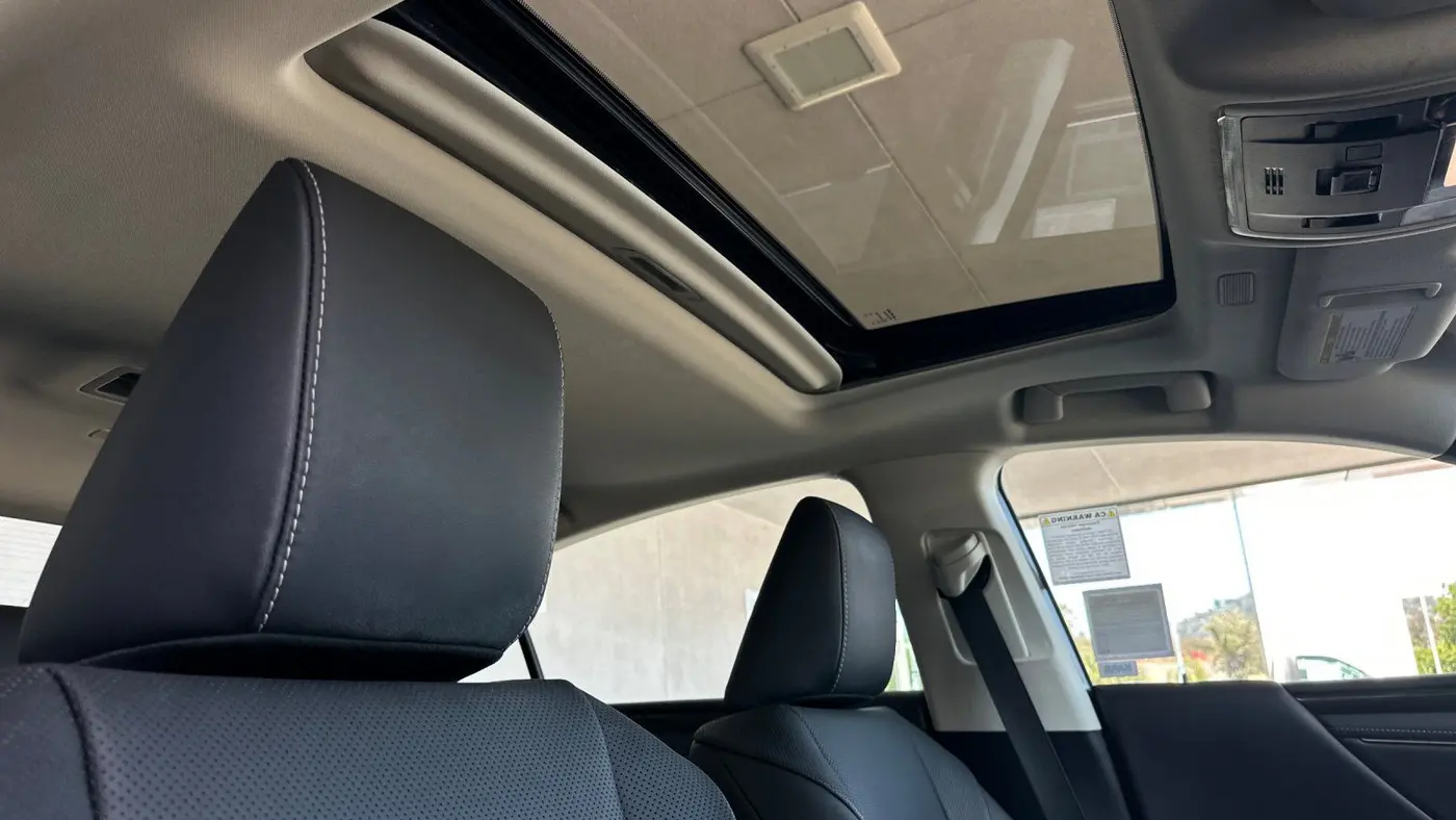 2022 Lexus ES 350 Base