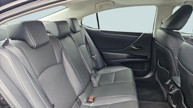 2022 Lexus ES 250 Base