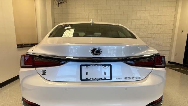 2021 Lexus ES 250 Base
