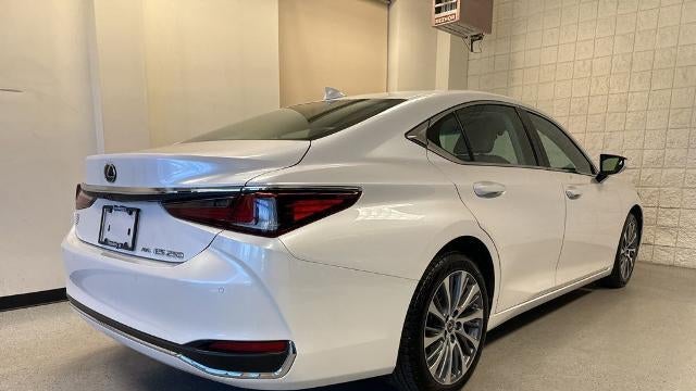 2021 Lexus ES 250 Base
