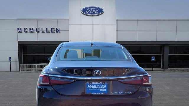 2021 Lexus ES 250 Base