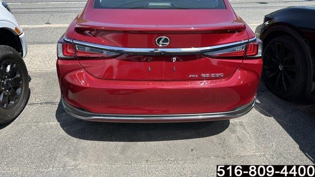 2023 Lexus ES 250 Base