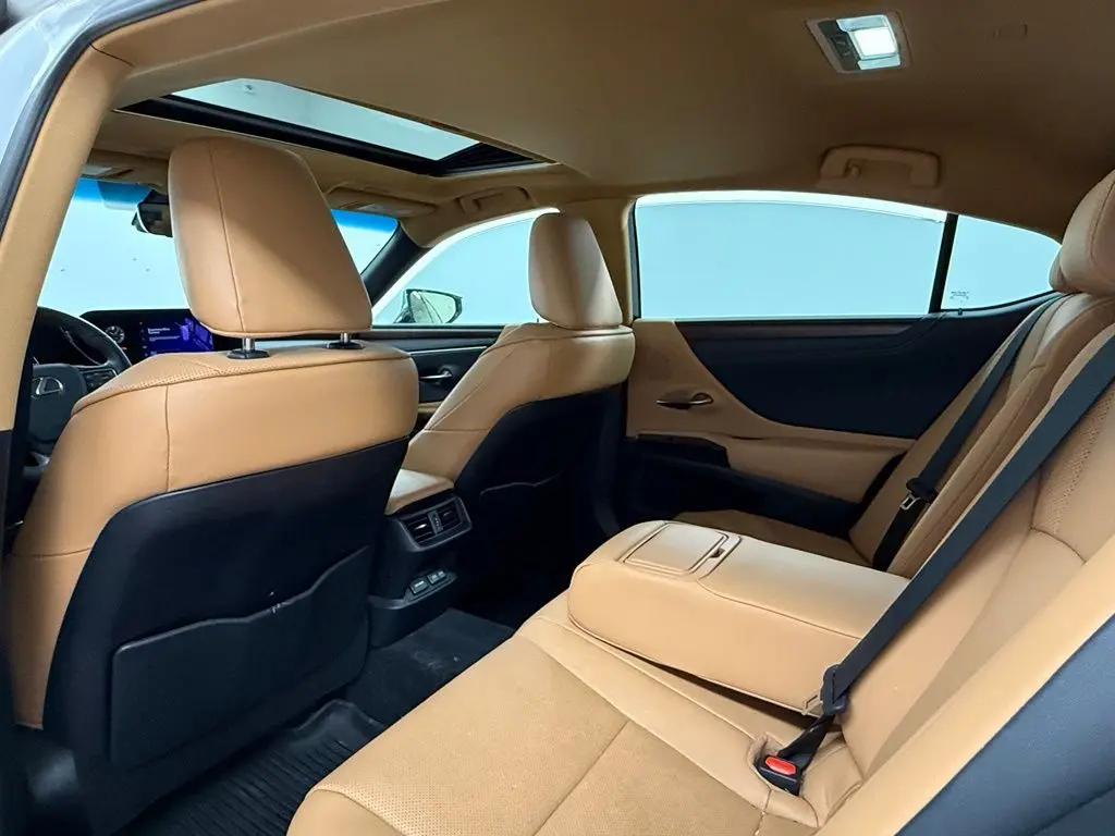 2024 Lexus ES