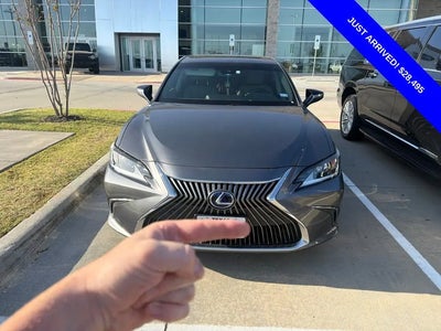 Photo of a 2020 Lexus ES 300H 4DR Sedan for sale