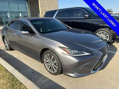 Photo of a 2020 Lexus ES 300H 4DR Sedan for sale