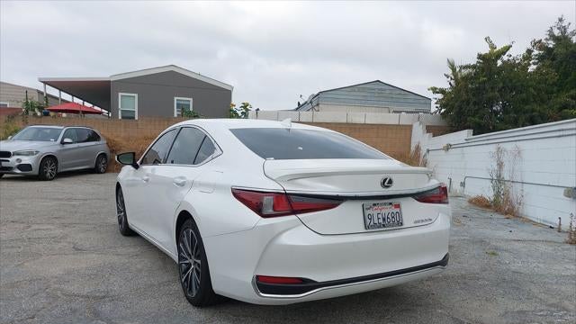 2024 Lexus ES 300h Base