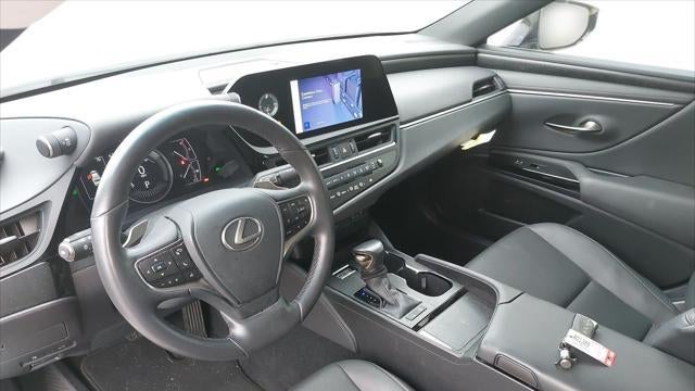 2024 Lexus ES 300h Base