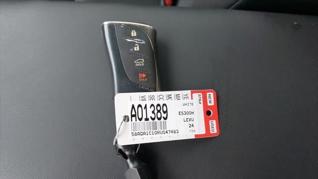 2024 Lexus ES 300h Base