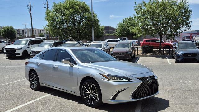 2024 Lexus ES 300h Base