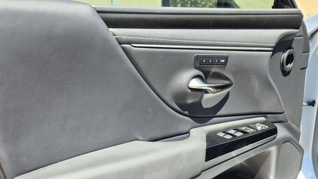2024 Lexus ES 300h Base