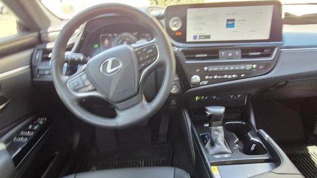 2024 Lexus ES 300h Base