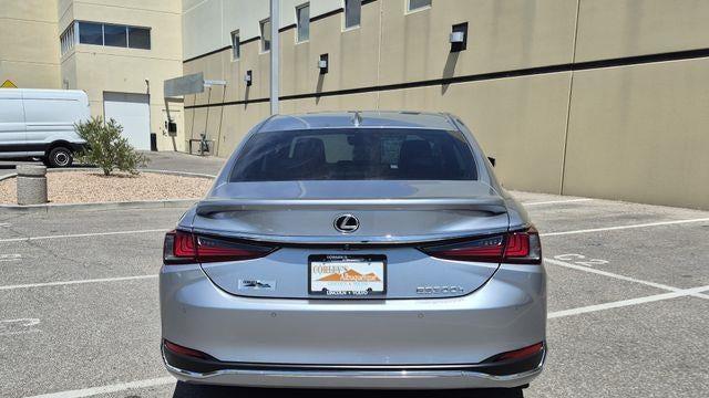 2024 Lexus ES 300h Base