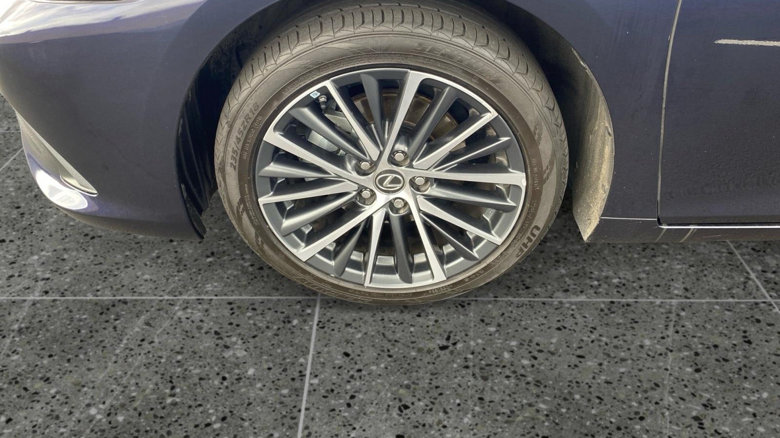 2022 Lexus ES 300h Base