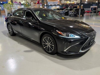 2023 Lexus ES 300H 4DR Sedan