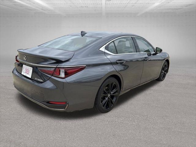 2025 Lexus ES - $42,500