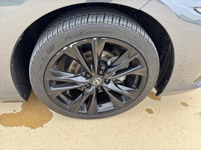 2025 Lexus ES - $42,500