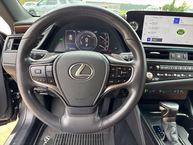 2025 Lexus ES - $42,500