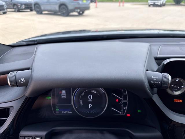 2025 Lexus ES - $42,500