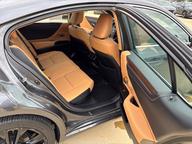 2025 Lexus ES - $42,500