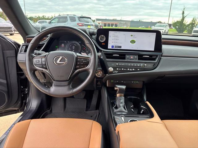 2025 Lexus ES - $42,500