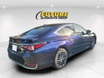 2022 ES 300h Thumbnail 3